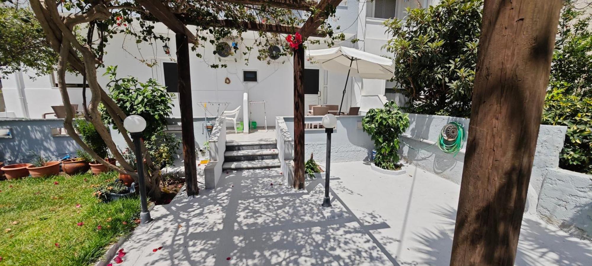 Agrellis Apartment *